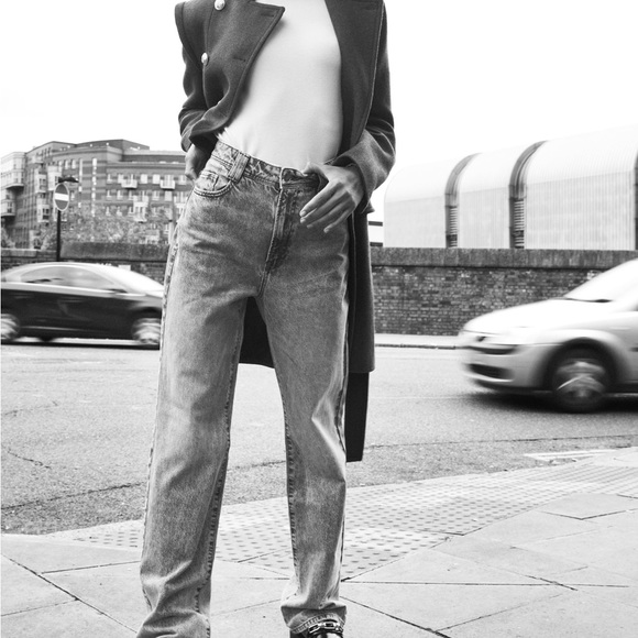 Z1975 STRAIGHT LEG FULL LENGTH HI-RISE JEANS
Zara - Picture 4 of 10